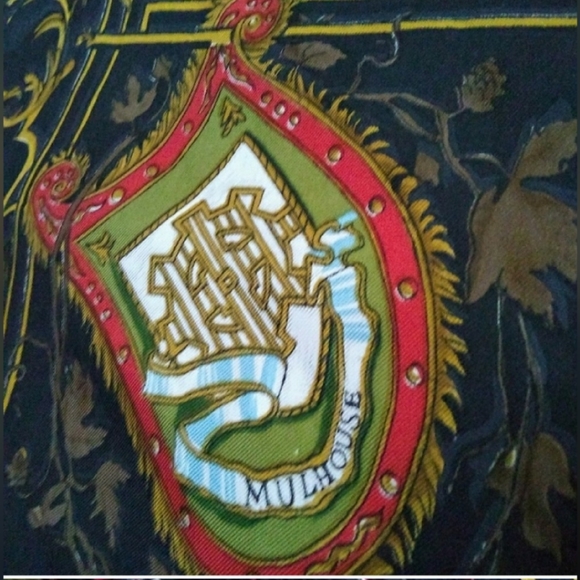 🌟🌟🌟HERMES PARIS ALSACE 100% SILK SCARF🌟🌟🌟 - Picture 3 of 9